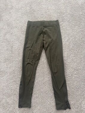 American Eagle Outfitters Olive green High-Rise Leggings